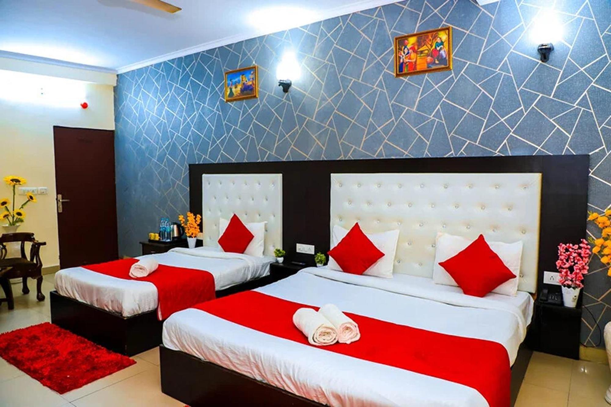 Hotel Global Inn By Quality Inn Нью-Дели Экстерьер фото